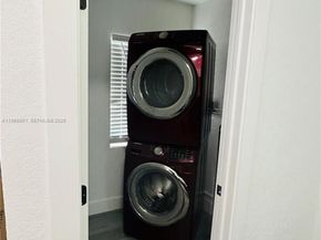 1100 NW 75th St, Miami FL 33150