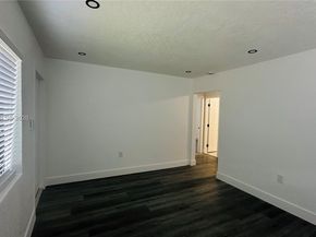 1100 NW 75th St, Miami FL 33150