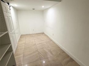 1790 SW 122nd Pl 102X, Miami FL 33175