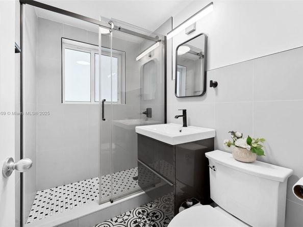 2684 Marathon Ln, Fort Lauderdale FL 33312