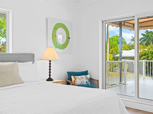 2684 Marathon Ln, Fort Lauderdale FL 33312