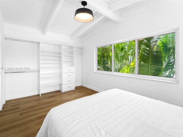 2684 Marathon Ln, Fort Lauderdale FL 33312