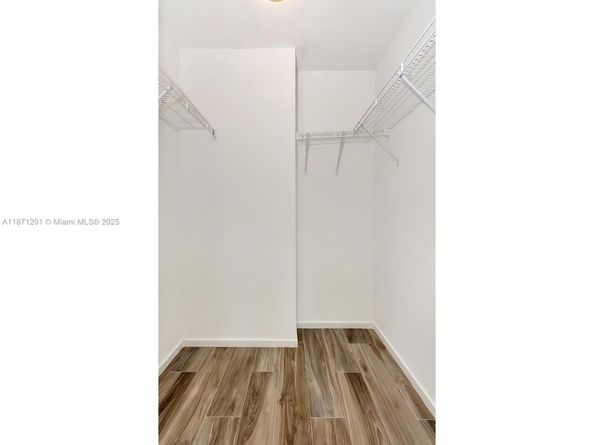 801 S Miami Ave 2310, Miami FL 33131