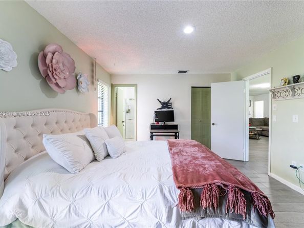 Undisclosed Address #A11866443, Green Acres FL 33463