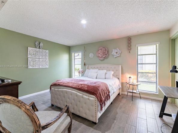 Undisclosed Address #A11866443, Green Acres FL 33463