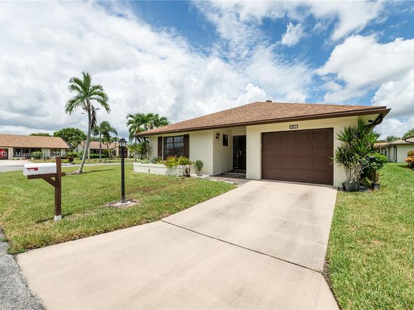 Undisclosed Address #A11866443, Green Acres FL 33463