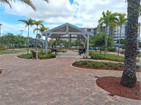 1000 Saint Charles Pl L2, Pembroke Pines FL 33026