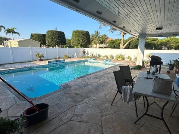 11800 SW 48th St, Cooper City FL 33330
