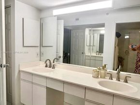 3530 Mystic Pointe Dr 1412, Aventura FL 33180