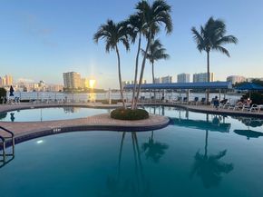 3530 Mystic Pointe Dr 1412, Aventura FL 33180