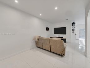 22084 SW 93rd Pl, Cutler Bay FL 33190