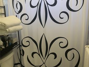 662 E 21st St, Hialeah FL 33013