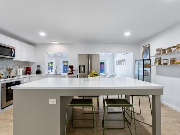 8445 SW 158th St, Palmetto Bay FL 33157