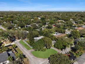8445 SW 158th St, Palmetto Bay FL 33157