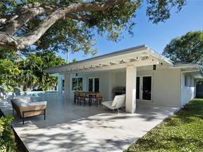 8445 SW 158th St, Palmetto Bay FL 33157