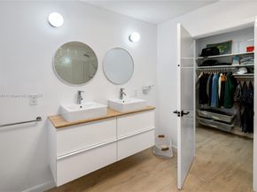 8445 SW 158th St, Palmetto Bay FL 33157