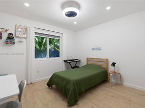 8445 SW 158th St, Palmetto Bay FL 33157