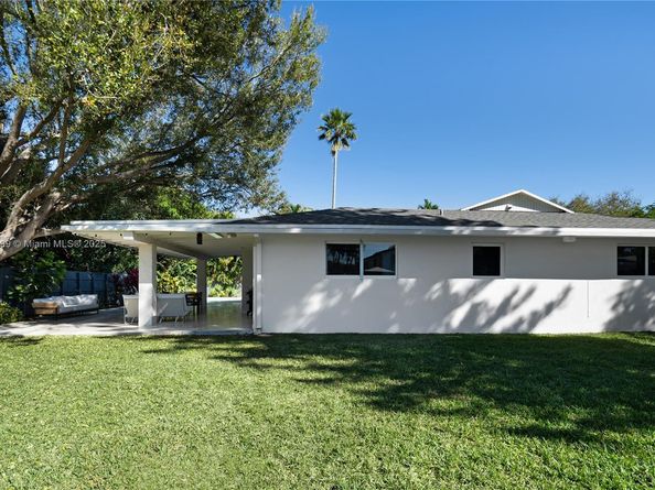 8445 SW 158th St, Palmetto Bay FL 33157