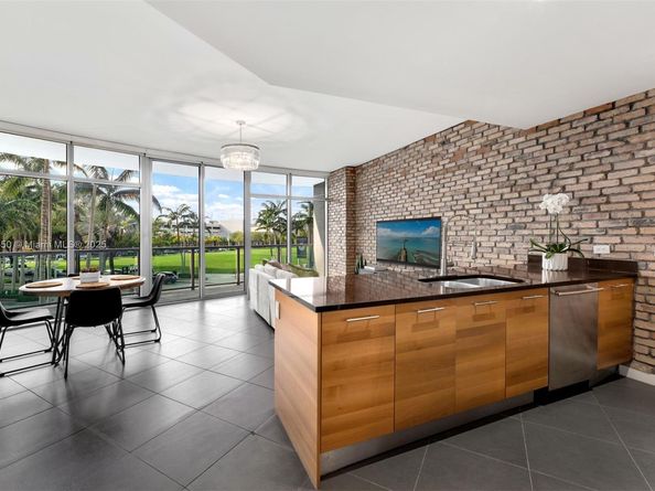 3301 NE 1st Ave M0204, Miami FL 33137