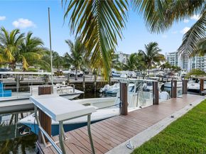 3229 Canal Dr, Pompano Beach FL 33062