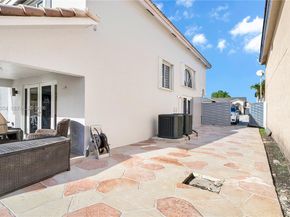 15668 SW 91st Ln, Miami FL 33196