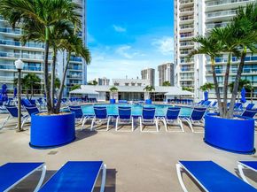 3701 N Country Club Dr 1804, Aventura FL 33180