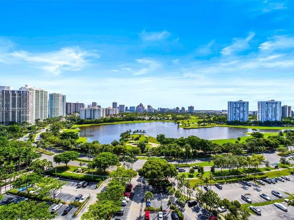 3701 N Country Club Dr 1804, Aventura FL 33180