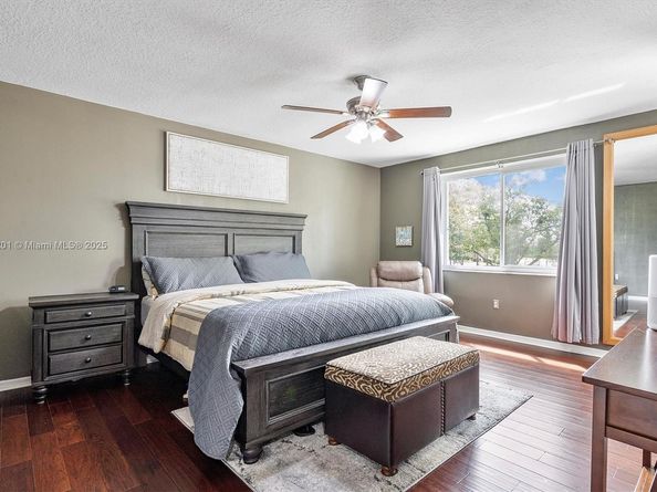 5998 SW 112th Dr, Cooper City FL 33330