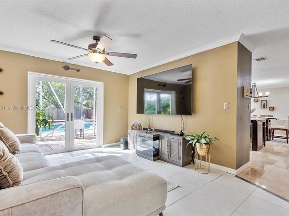 5998 SW 112th Dr, Cooper City FL 33330
