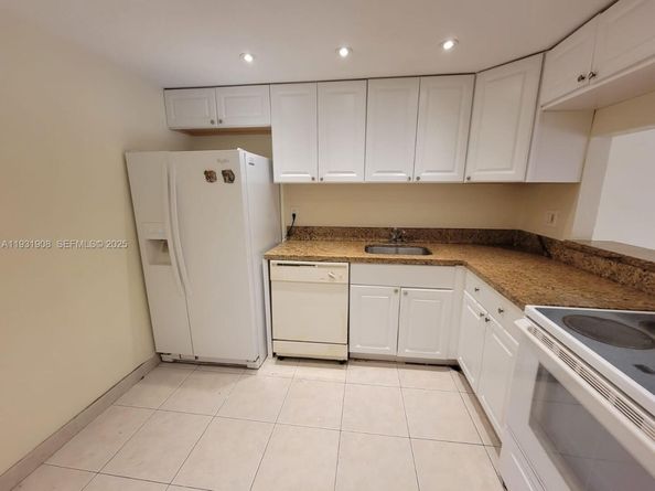 4304 NW 9th Ave 32G, Deerfield Beach FL 33064