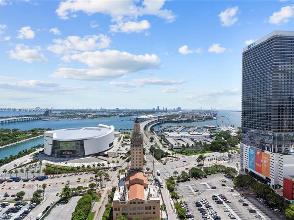 159 NE 6th St 2415, Miami FL 33132