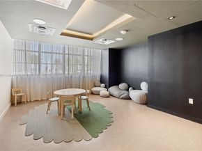 159 NE 6th St 2415, Miami FL 33132