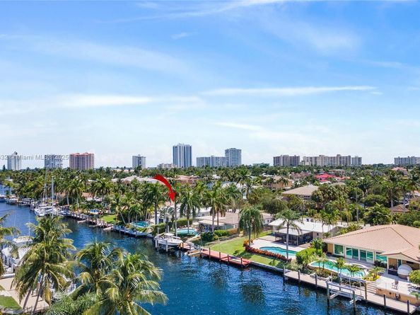 2513 SE 12th St, Pompano Beach FL 33062