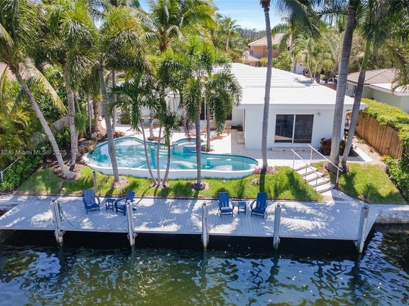 2513 SE 12th St, Pompano Beach FL 33062