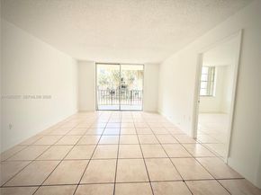 9310 Fontainebleau Blvd 203, Miami FL 33172