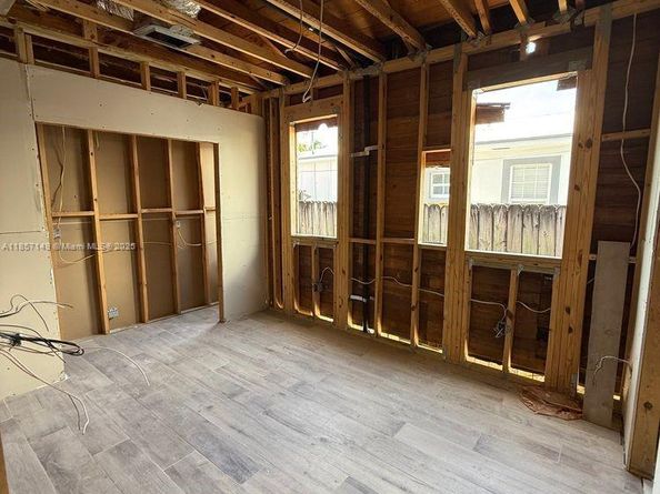 2235 SW 15th St, Miami FL 33145