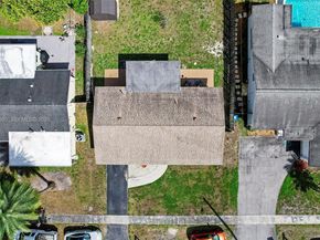 11331 NW 37th St, Sunrise FL 33323