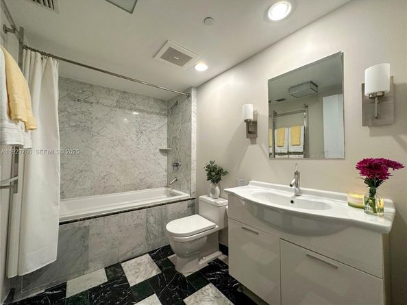 485 Brickell Ave 4405, Miami FL 33131