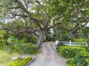 2475 S Bayshore Dr #2, Miami FL 33133