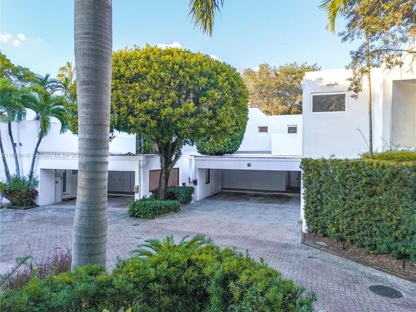 2475 S Bayshore Dr #2, Miami FL 33133