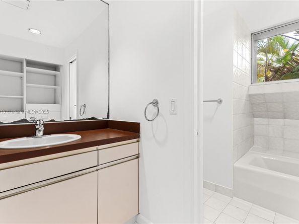 2475 S Bayshore Dr #2, Miami FL 33133