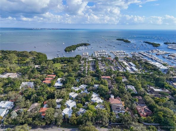 2475 S Bayshore Dr #2, Miami FL 33133