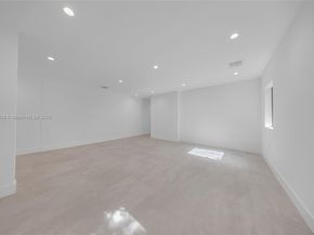 2151 NW 1st Ter, Miami FL 33125