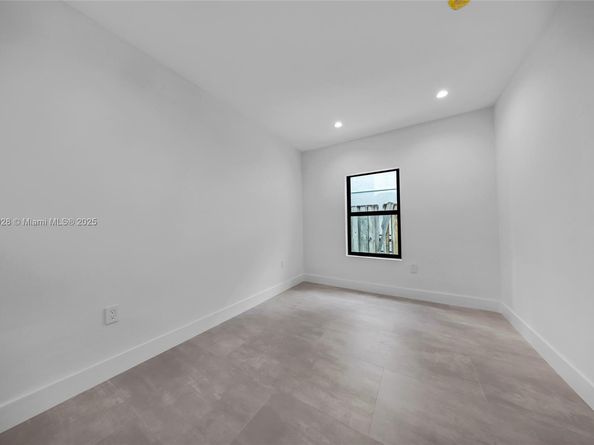 2151 NW 1st Ter, Miami FL 33125