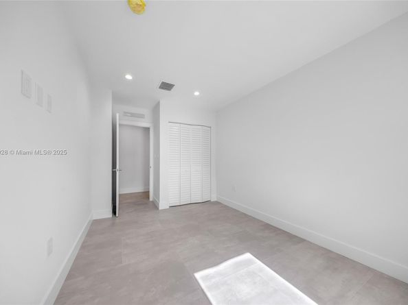 2151 NW 1st Ter, Miami FL 33125