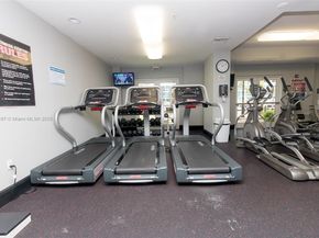 3001 NE 185th St 113, Aventura FL 33180