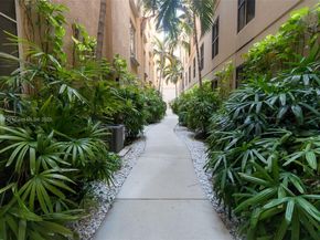 3001 NE 185th St 113, Aventura FL 33180