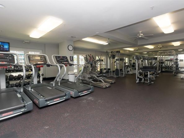 3001 NE 185th St 113, Aventura FL 33180