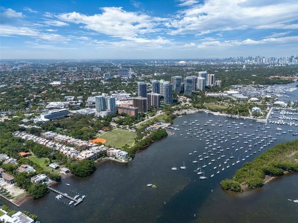 2901 S Bayshore Dr 17G/H, Miami FL 33133