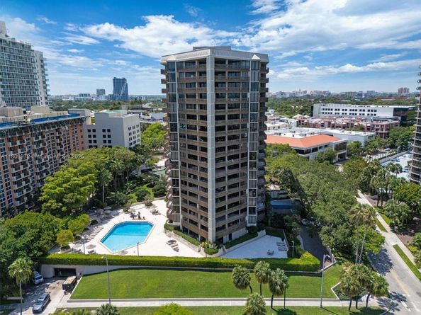 2901 S Bayshore Dr 17G/H, Miami FL 33133